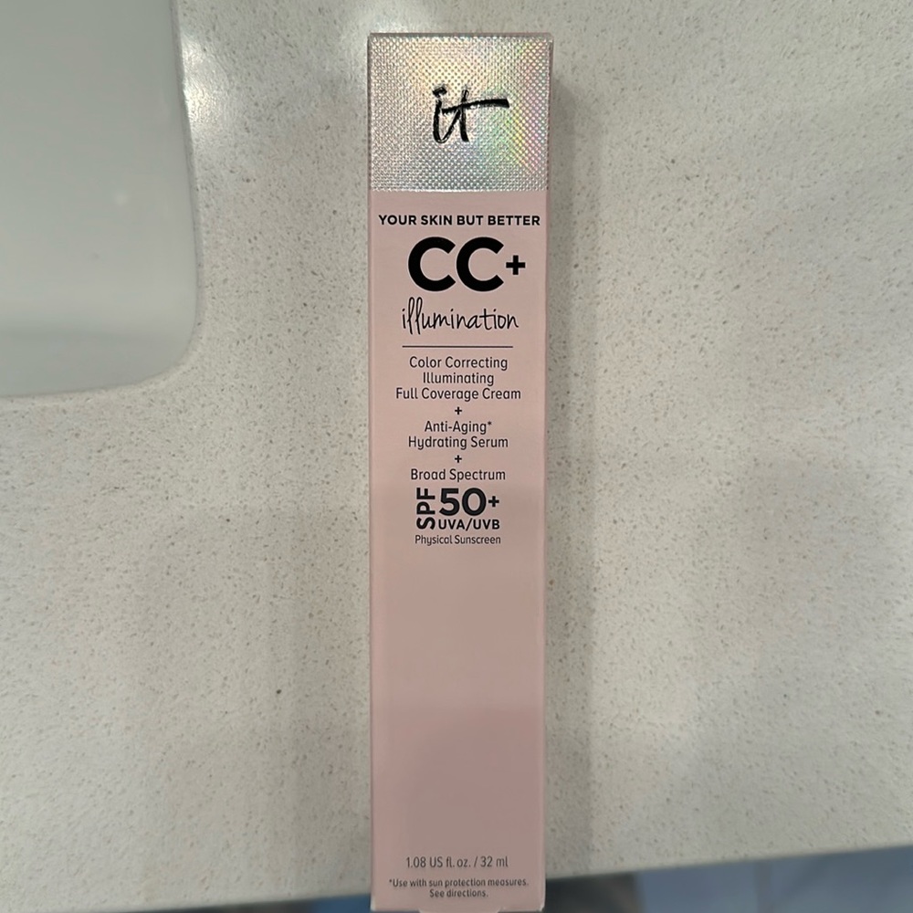 IT Cosmetics CC+ Illumination Full Coverage Cream SPF 50 (neutral medium)